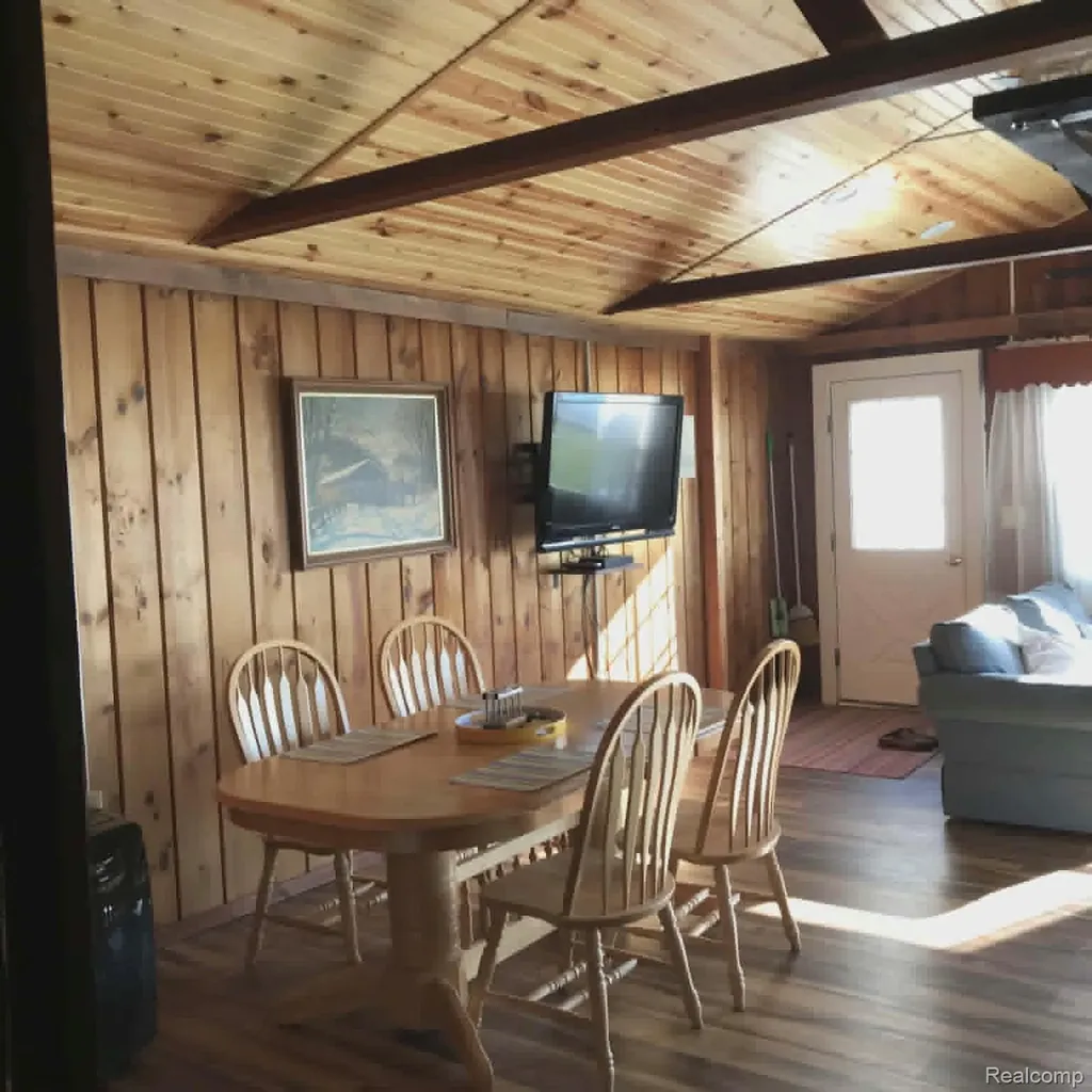 126 & 124 Baldwin Resort East Tawas City MI 48730