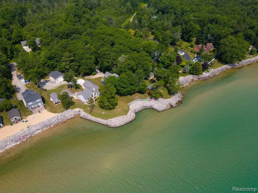 126 & 124 Baldwin Resort East Tawas City MI 48730