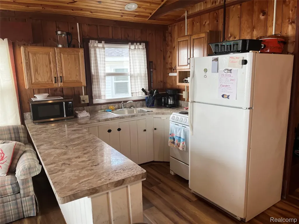 126 & 124 Baldwin Resort East Tawas City MI 48730