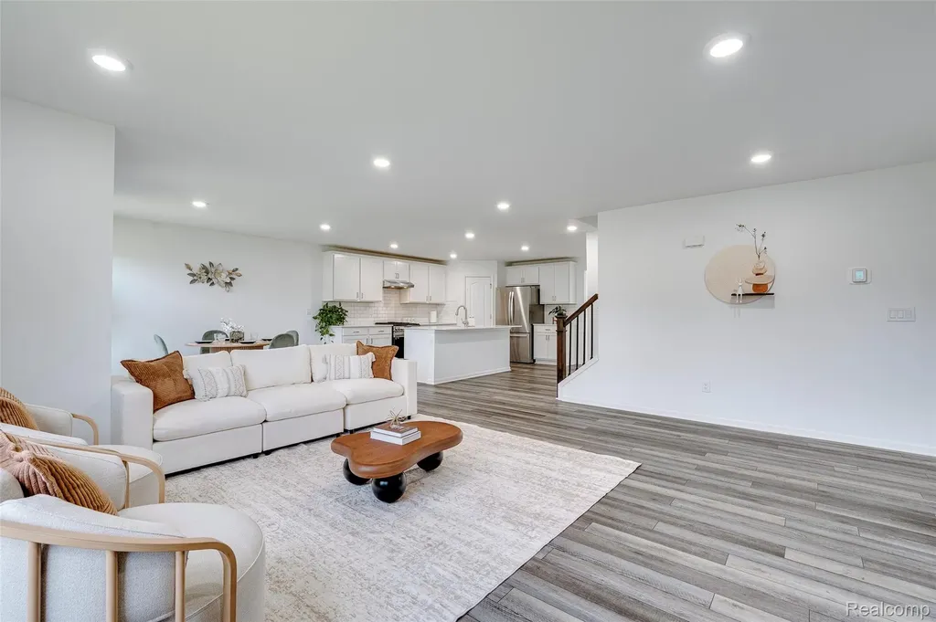 24416 Jade Drive Farmington Hills City MI 48336