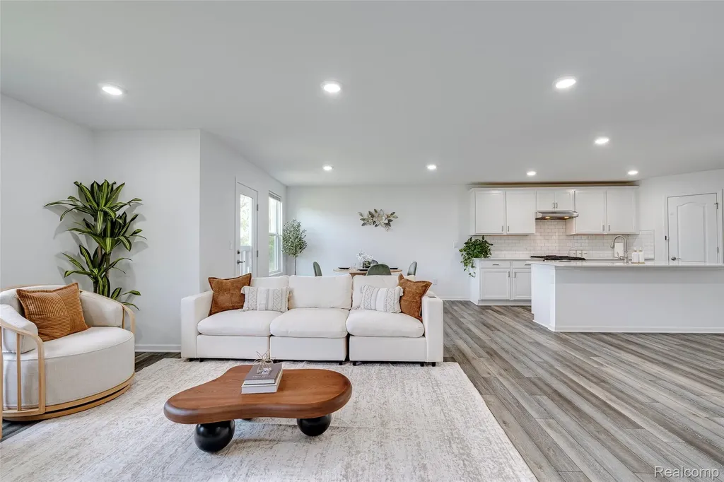 24416 Jade Drive Farmington Hills City MI 48336