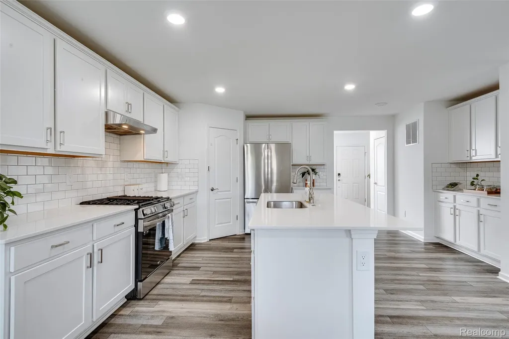24416 Jade Drive Farmington Hills City MI 48336