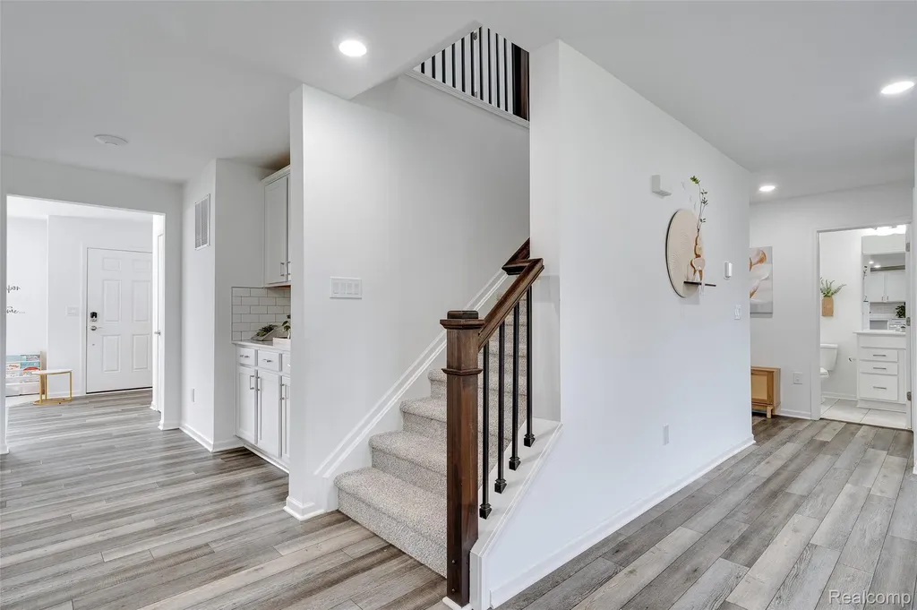24416 Jade Drive Farmington Hills City MI 48336