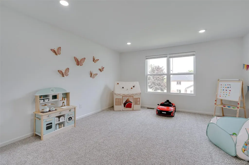 24416 Jade Drive Farmington Hills City MI 48336