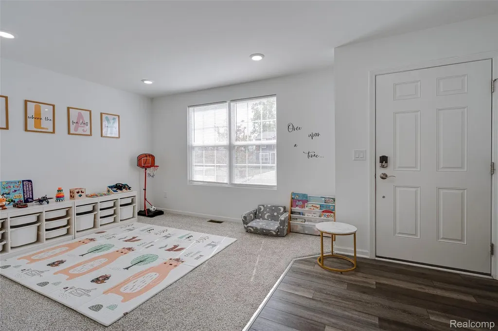 24416 Jade Drive Farmington Hills City MI 48336