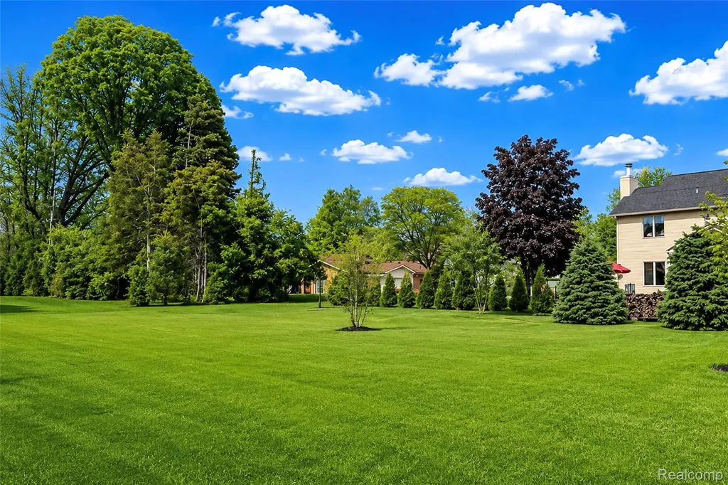 24416 Jade Drive Farmington Hills City MI 48336