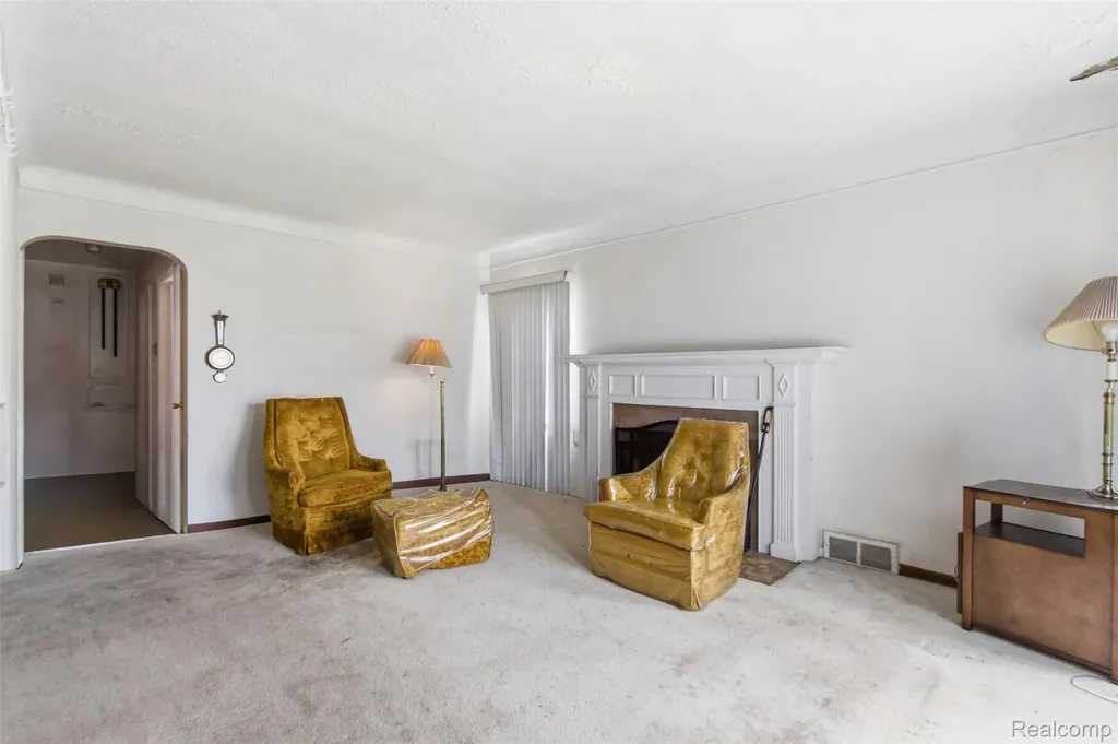 18260 Strathmoor Street Detroit City MI 48235
