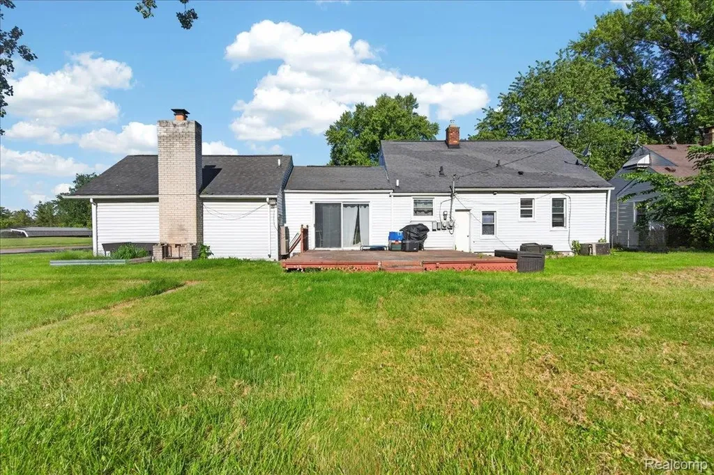 14916 Alexander Street Livonia City MI 48154