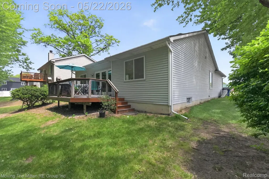 953 N Newburgh Road Westland City MI 48185