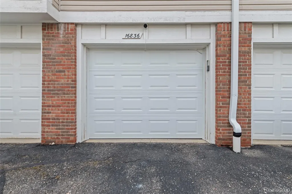 16836 Dover Drive Northville Township MI 48168