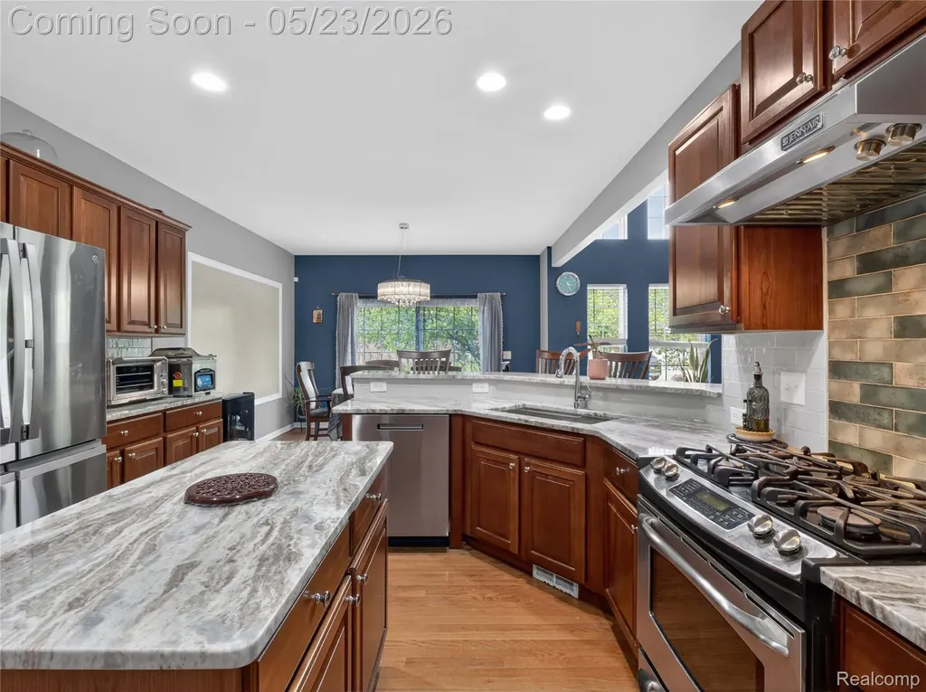 50182 Black Horse Lane Canton Charter Township MI 48188