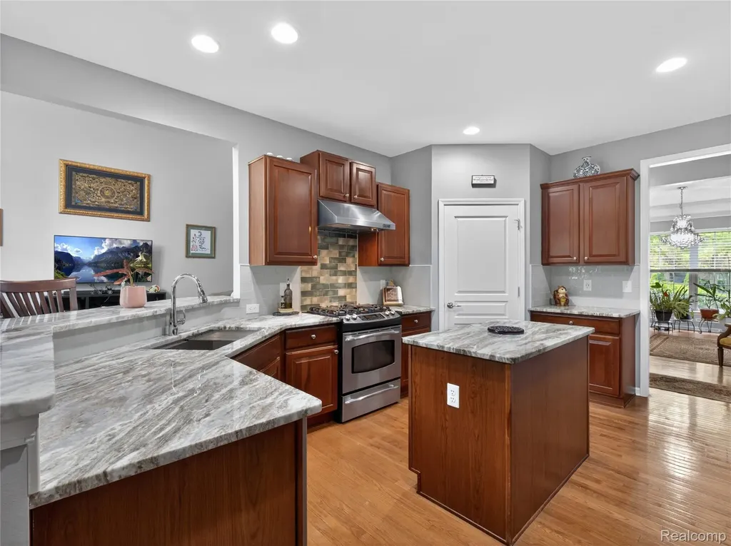 50182 Black Horse Lane Canton Charter Township MI 48188