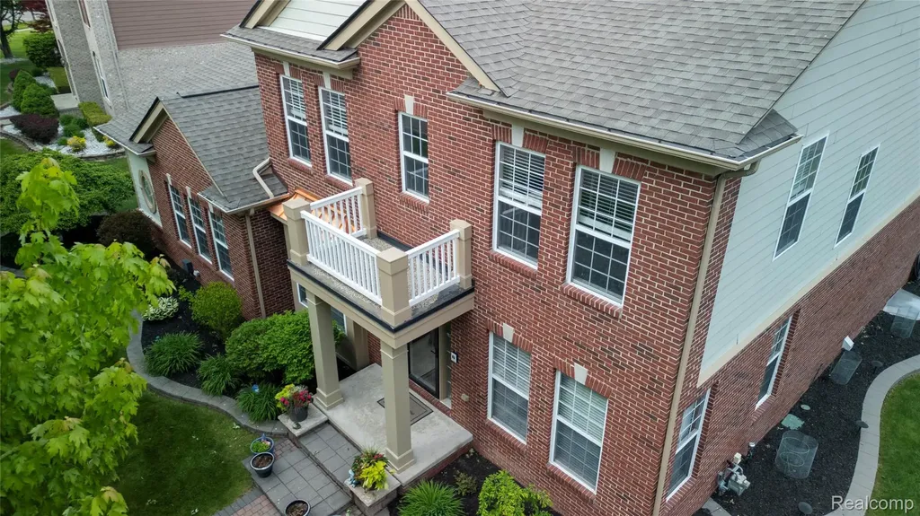 50182 Black Horse Lane Canton Charter Township MI 48188