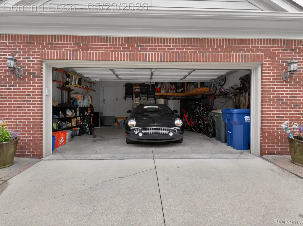 50182 Black Horse Lane Canton Charter Township MI 48188