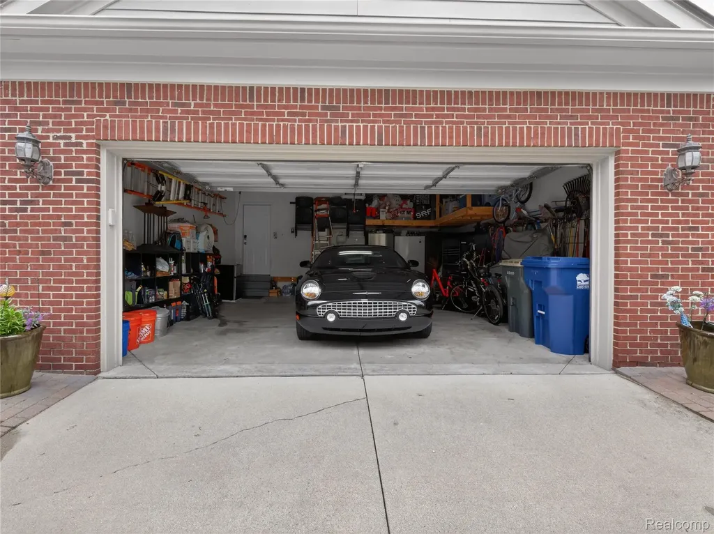 50182 Black Horse Lane Canton Charter Township MI 48188