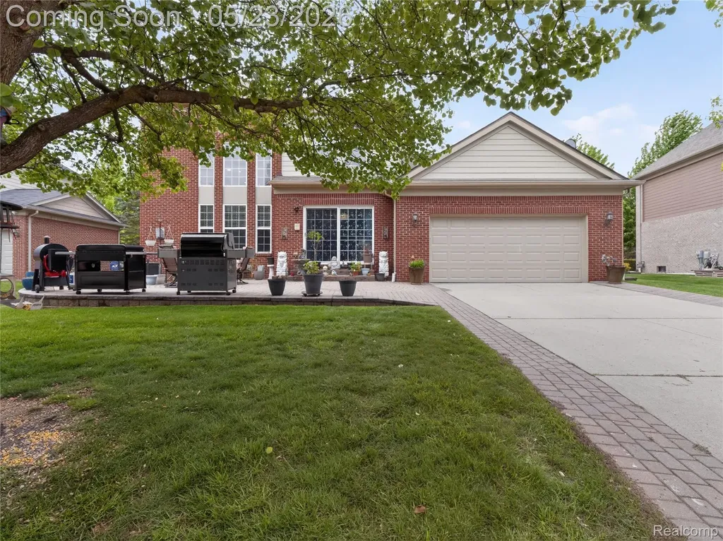 50182 Black Horse Lane Canton Charter Township MI 48188