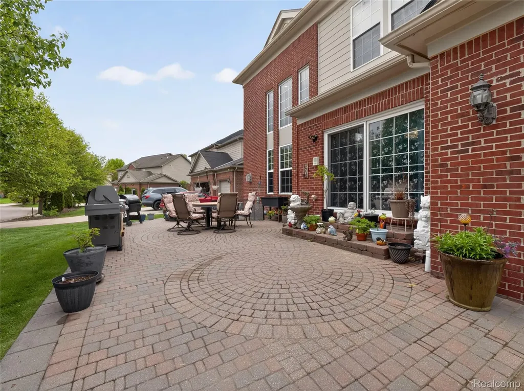 50182 Black Horse Lane Canton Charter Township MI 48188