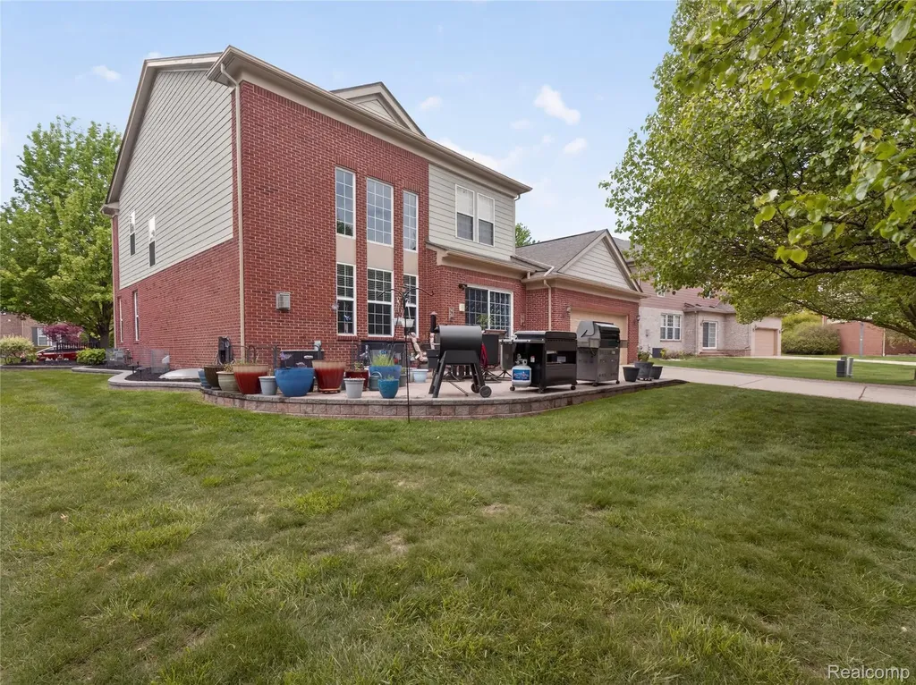 50182 Black Horse Lane Canton Charter Township MI 48188