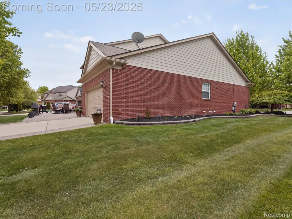 50182 Black Horse Lane Canton Charter Township MI 48188