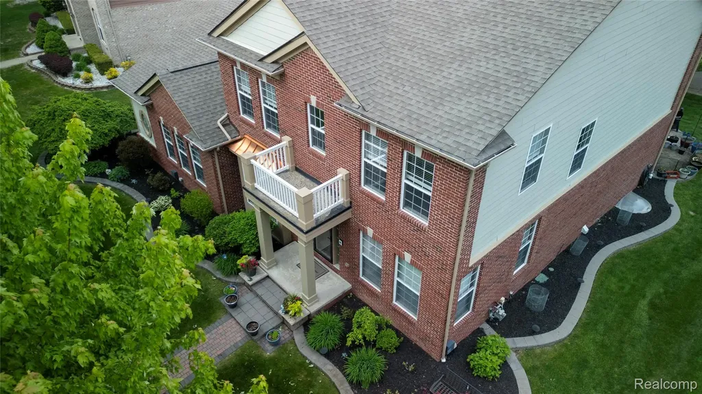 50182 Black Horse Lane Canton Charter Township MI 48188