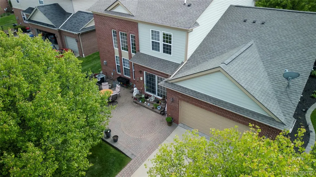 50182 Black Horse Lane Canton Charter Township MI 48188