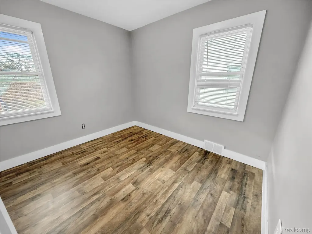6395 Stahelin Avenue Detroit City MI 48228