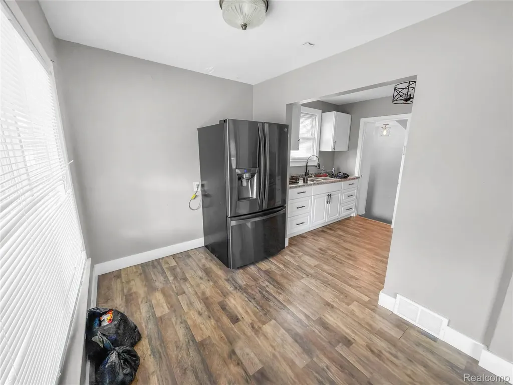 6395 Stahelin Avenue Detroit City MI 48228