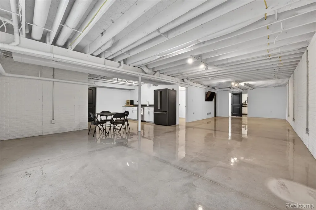 2170 E Labo Road Ash Township MI 48117