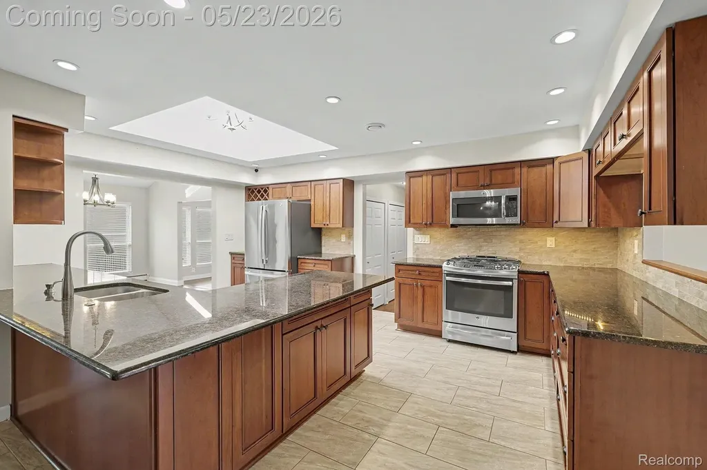 10306 Oakhill Road Springfield Charter Township MI 48442