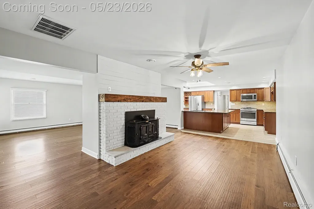 10306 Oakhill Road Springfield Charter Township MI 48442