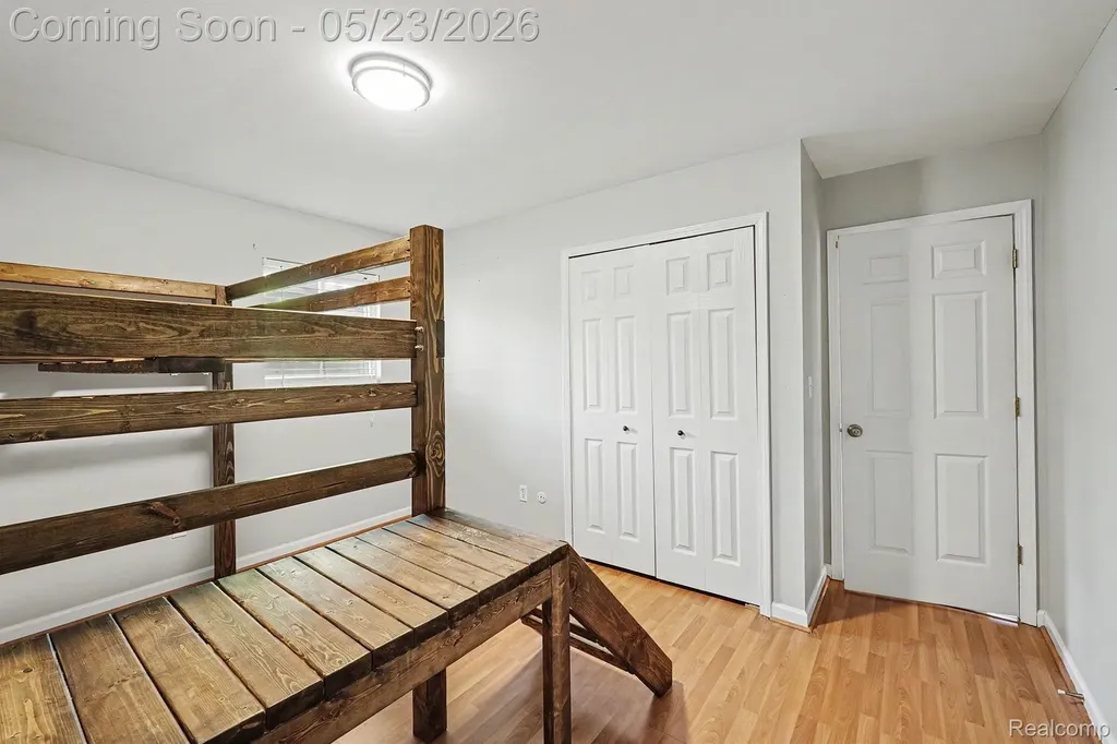 10306 Oakhill Road Springfield Charter Township MI 48442