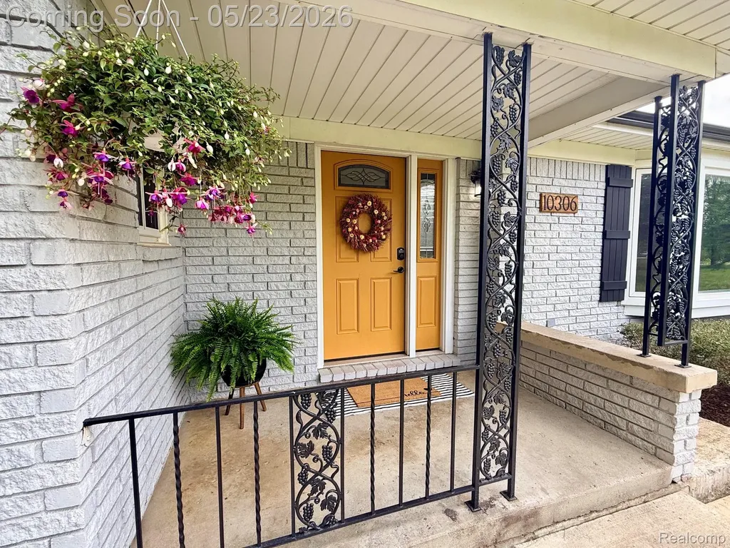 10306 Oakhill Road Springfield Charter Township MI 48442