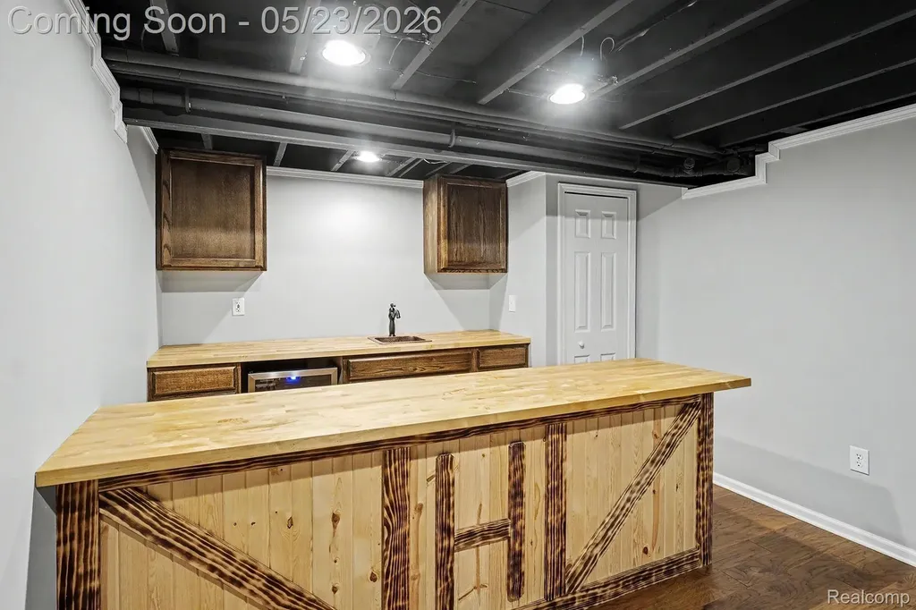 10306 Oakhill Road Springfield Charter Township MI 48442