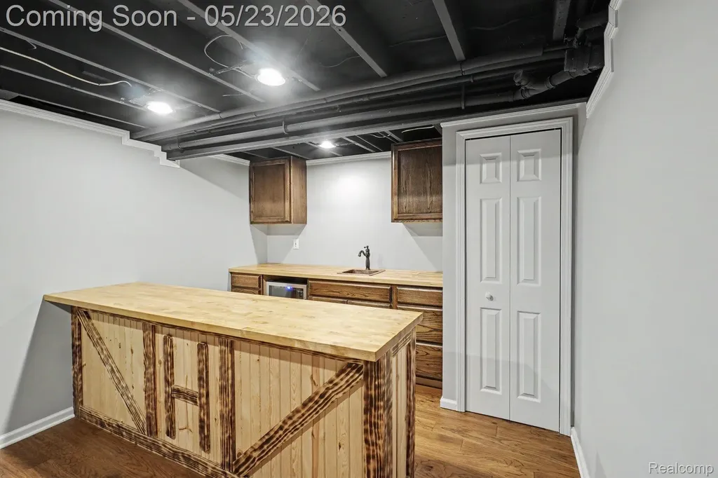 10306 Oakhill Road Springfield Charter Township MI 48442