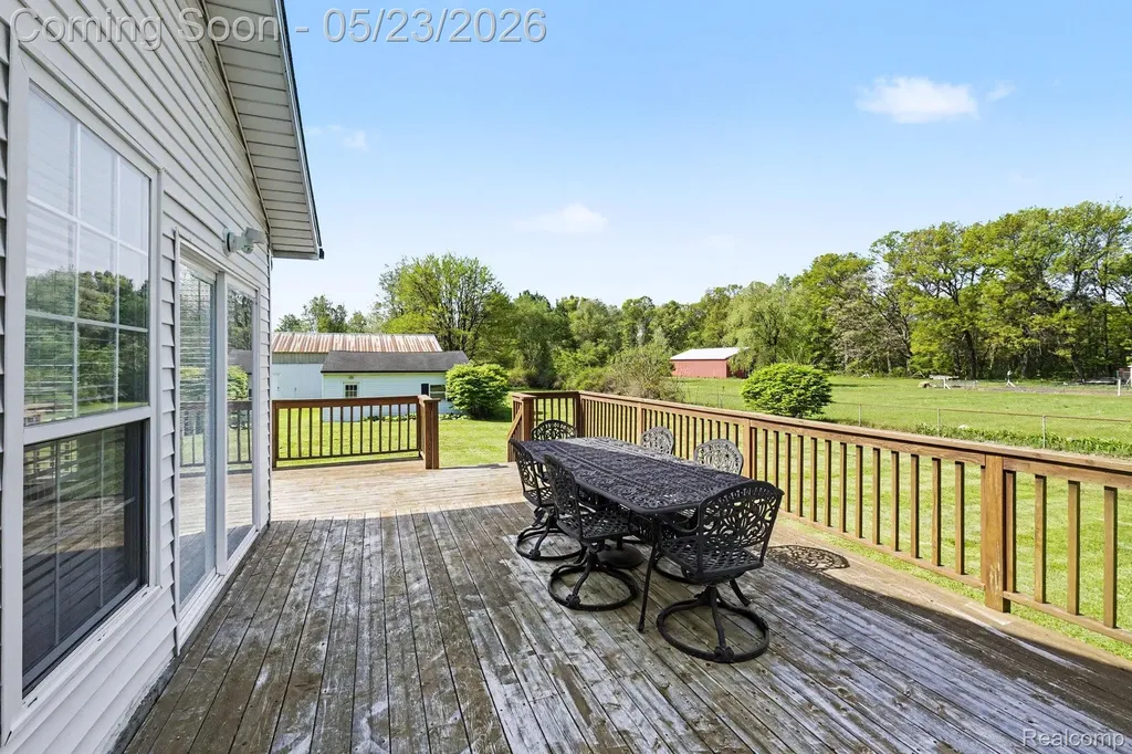 10306 Oakhill Road Springfield Charter Township MI 48442