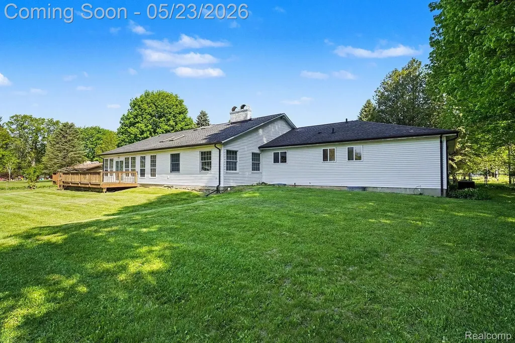 10306 Oakhill Road Springfield Charter Township MI 48442