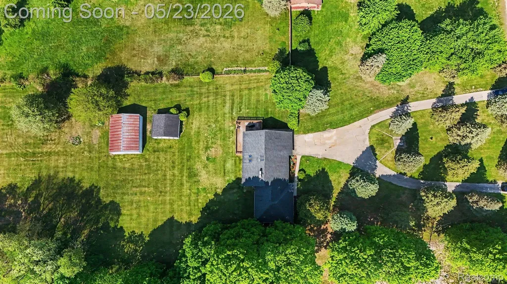 10306 Oakhill Road Springfield Charter Township MI 48442