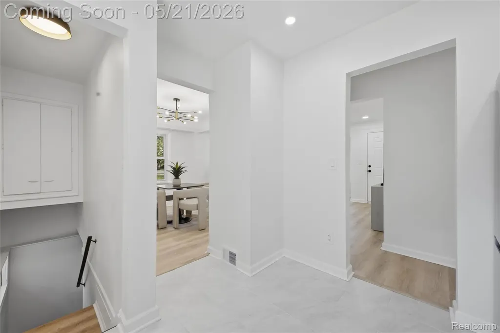 11302 Grayfield Redford Charter Township MI 48239