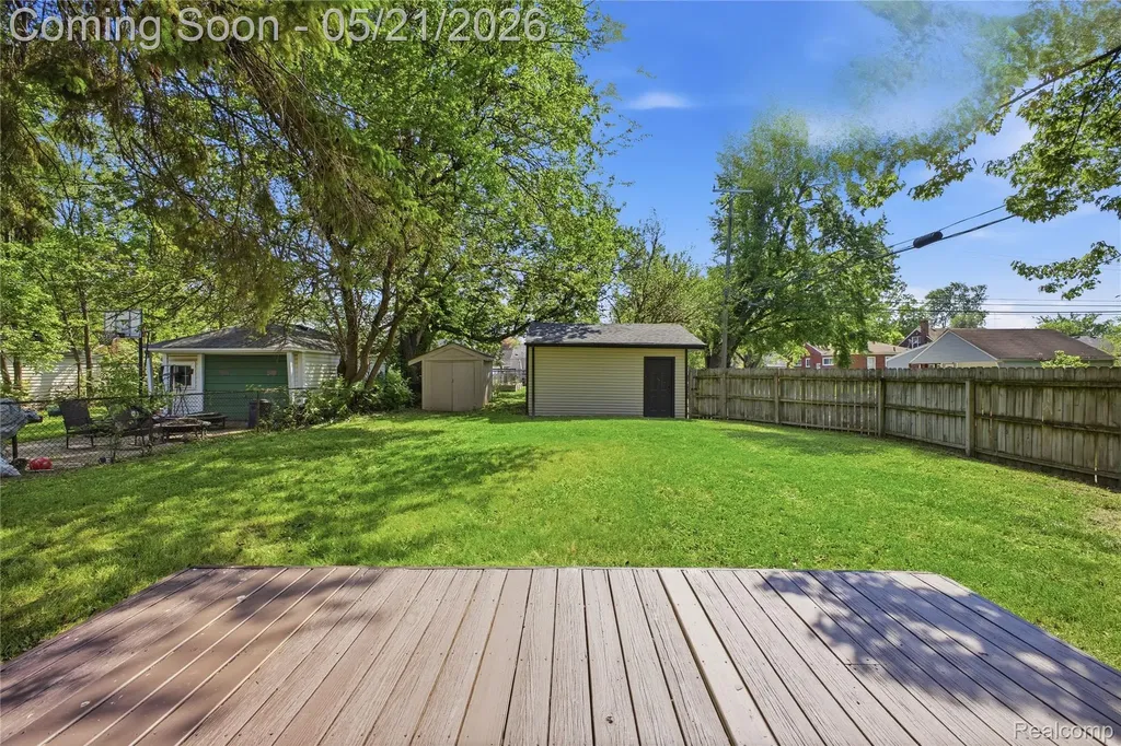 11302 Grayfield Redford Charter Township MI 48239