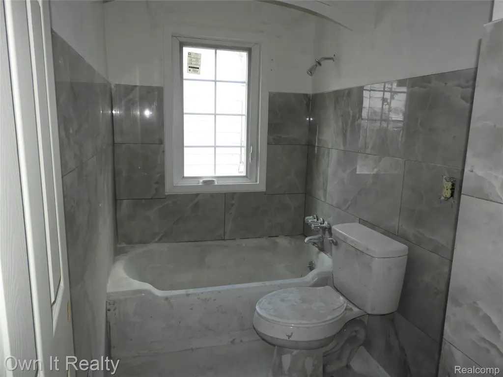 18468 Pierson Street Detroit City MI 48219