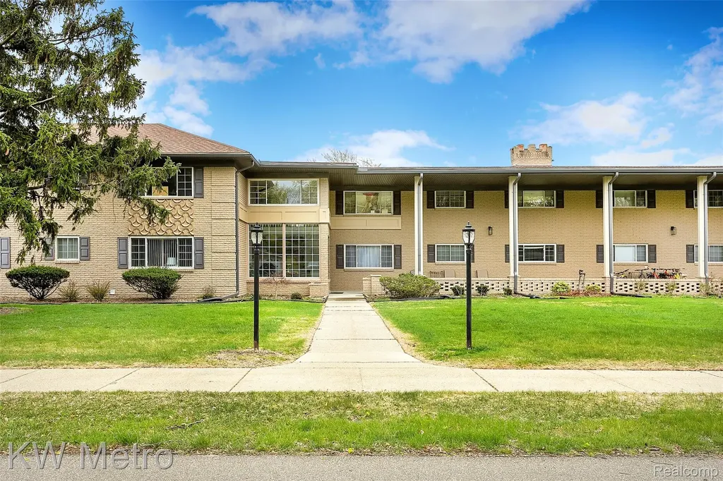 2309 Walton Boulevard Rochester Hills City MI 48309