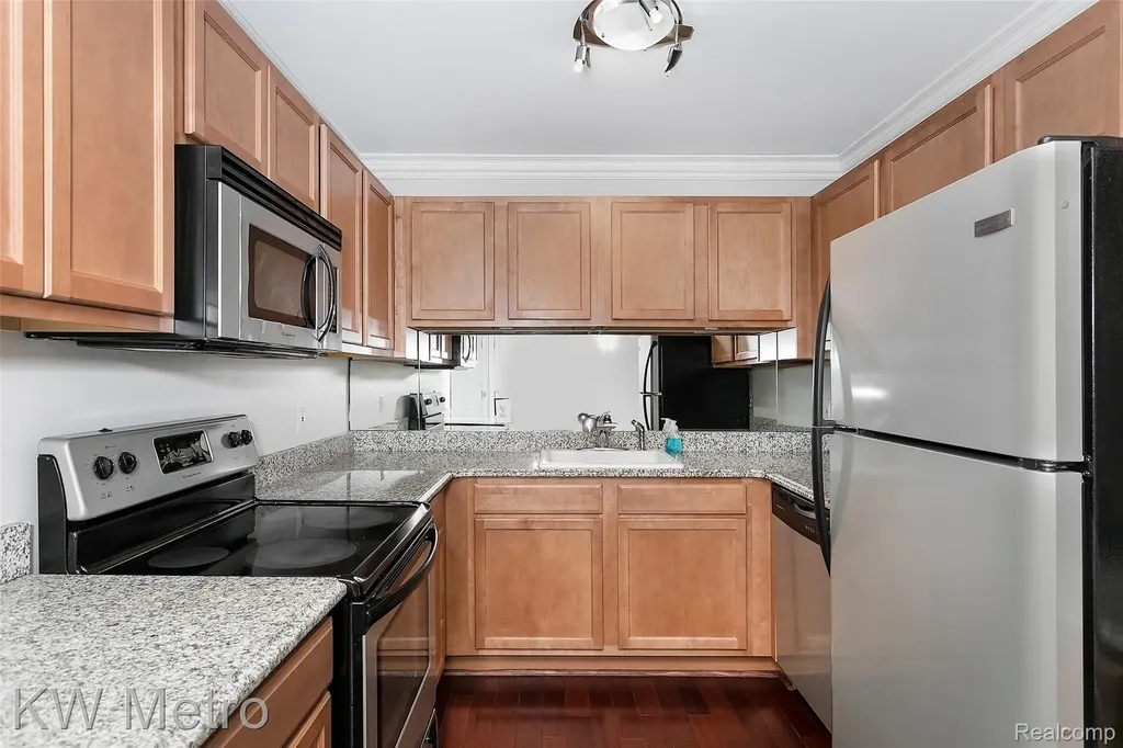 2309 Walton Boulevard Rochester Hills City MI 48309