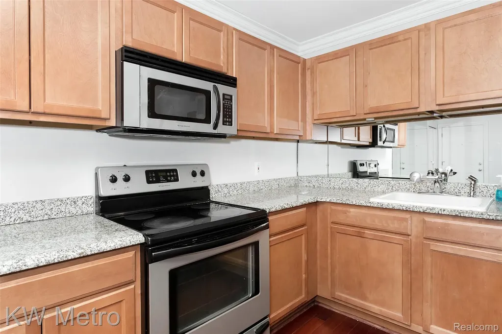 2309 Walton Boulevard Rochester Hills City MI 48309