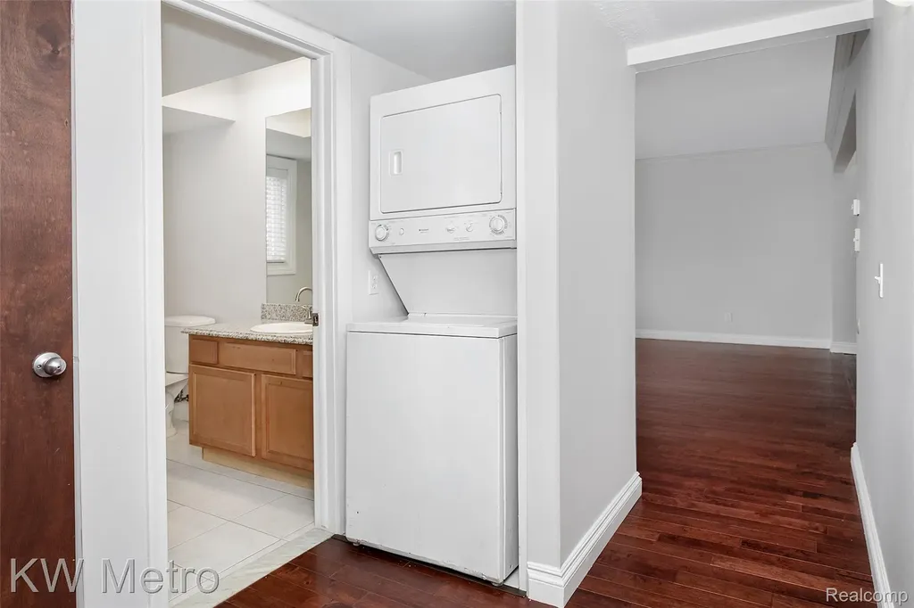 2309 Walton Boulevard Rochester Hills City MI 48309
