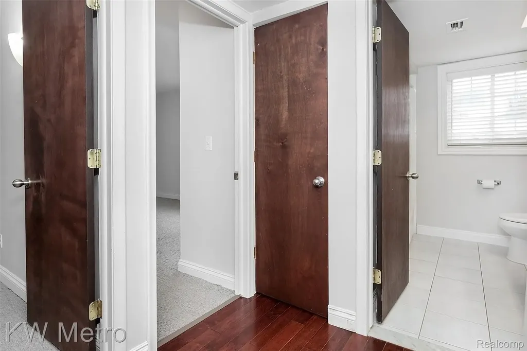 2309 Walton Boulevard Rochester Hills City MI 48309