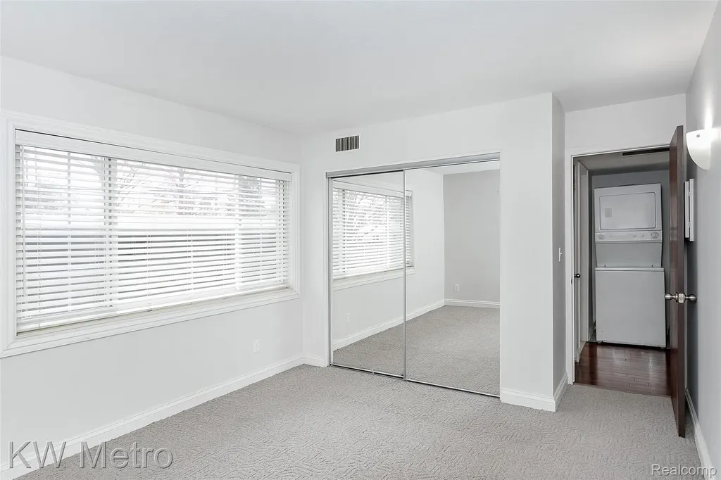 2309 Walton Boulevard Rochester Hills City MI 48309