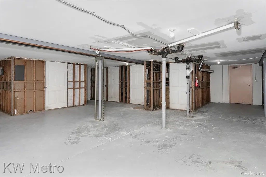 2309 Walton Boulevard Rochester Hills City MI 48309