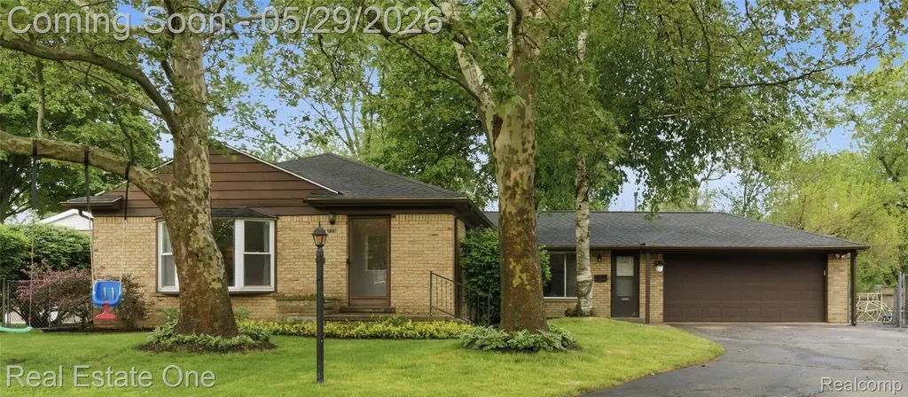 733 S Webik Avenue Clawson City MI 48017
