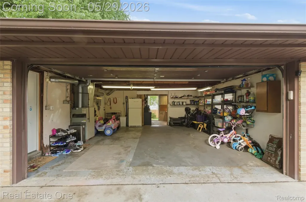 733 S Webik Avenue Clawson City MI 48017