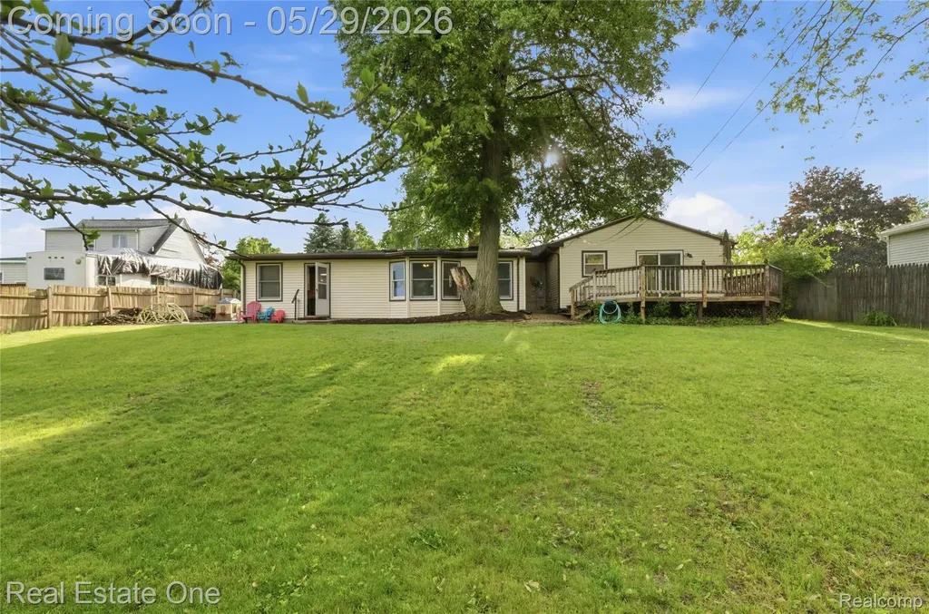 733 S Webik Avenue Clawson City MI 48017